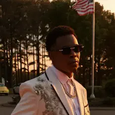 CamOnTheSaxを聴いたり、ミュージックビデオを鑑賞したり、経歴やツアー日程などを確認したりしましょう！