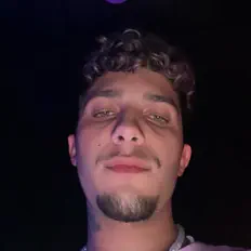 Ouve Zescco, vê vídeos de música, lê a biografia, vê as datas da digressão e muito mais!