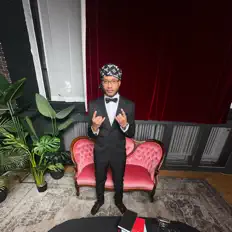 Ascolta Topman Meeko, guarda video musicali, leggi la biografia, vedi le date del tour & altro!