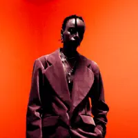 收听 undefined、观看音乐视频、阅读小传、查看巡演日期等 ！