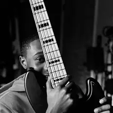 Everett Clark Jrを聴いたり、ミュージックビデオを鑑賞したり、経歴やツアー日程などを確認したりしましょう！