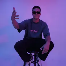 聆聽 Dave Rose、觀看音樂影片、閱讀小傳、查看巡演日期等！