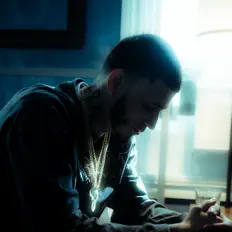 HoodflyJusを聴いたり、ミュージックビデオを鑑賞したり、経歴やツアー日程などを確認したりしましょう！