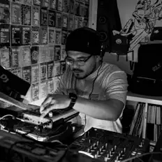 Geronimo Angeles सुनें, म्यूज़िक वीडियो देखें, बायो पढ़ें, दौरे की तारीखें और बहुत कुछ देखें!