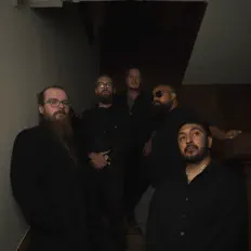 聆聽 mothaltar、觀看音樂影片、閱讀小傳、查看巡演日期等！