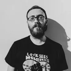 Hör dir Vasilis Rallis an, schau dir Musikvideos an, lies die Biografie, finde Tourdaten und mehr!