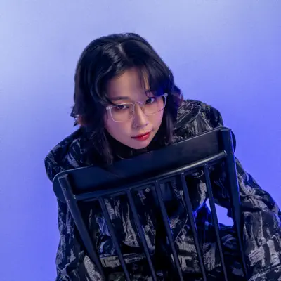 Listen to Trần Nghiên, watch music videos, read bio, see tour dates & more!