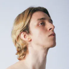 Gabriel सुनें, म्यूज़िक वीडियो देखें, बायो पढ़ें, दौरे की तारीखें और बहुत कुछ देखें!