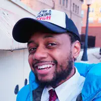 Poslechněte si interpreta undefined, sledujte hudební videa, přečtěte si životopis, podívejte se na data turné a další informace.