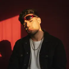 Miyei Beats सुनें, म्यूज़िक वीडियो देखें, बायो पढ़ें, दौरे की तारीखें और बहुत कुछ देखें!