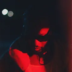 JAYLIENを聴いたり、ミュージックビデオを鑑賞したり、経歴やツアー日程などを確認したりしましょう！