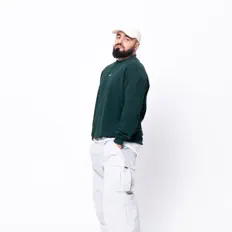 Poslechněte si interpreta ozmany, sledujte hudební videa, přečtěte si životopis, podívejte se na data turné a další informace.