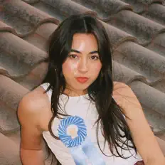 Dengarkan Mia Lorelei, tonton video musik, baca bio, lihat tanggal tur & lainnya!