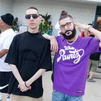 Ascolta undefined, guarda video musicali, leggi la biografia, vedi le date del tour & altro!