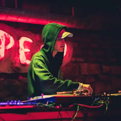 Listen to DJ Simonczech, watch music videos, read bio, see tour dates & more!