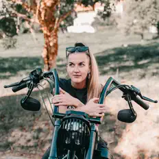 Ascolta Toria, guarda video musicali, leggi la biografia, vedi le date del tour & altro!