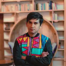 Uziel Luna dinle, müzik videolarını izle, biyografisini oku, tur tarihlerini ve daha fazlasını gör!