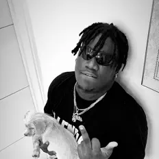 ButMeを聴いたり、ミュージックビデオを鑑賞したり、経歴やツアー日程などを確認したりしましょう！