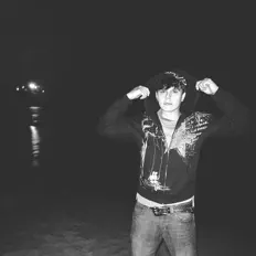 Dengarkan Eddie Cruz, tonton video musik, baca bio, lihat tanggal tur & lainnya!