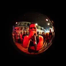 聆聽 ROC BARBOZA、觀看音樂影片、閱讀小傳、查看巡演日期等！