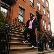 Hör dir TommyG an, schau dir Musikvideos an, lies die Biografie, finde Tourdaten und mehr!