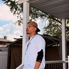 Dengarkan Jerzdakid, tonton video musik, baca bio, lihat tanggal tur & lainnya!