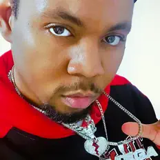Ascolta Omega Crosby, guarda video musicali, leggi la biografia, vedi le date del tour & altro!
