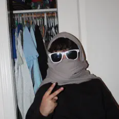 Escucha a Team Lines, mira videos musicales, lee su biografía, consulta las fechas de las gira y más.