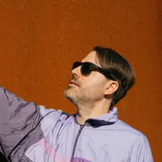 Anthony and the Melody Makersを聴いたり、ミュージックビデオを鑑賞したり、経歴やツアー日程などを確認したりしましょう！