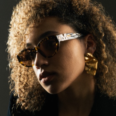 Listen to Aysha, watch music videos, read bio, see tour dates & more!