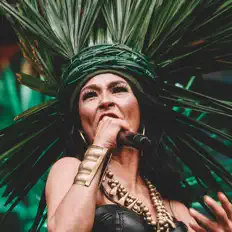 收听 Cimarron、观看音乐视频、阅读小传、查看巡演日期等 ！