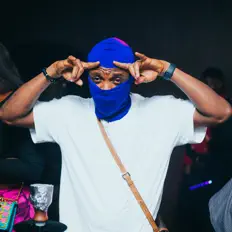 聆聽 DJ Blinky、觀看音樂影片、閱讀小傳、查看巡演日期等！