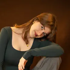 Écoutez נמי ישראלי, regardez des vidéoclips, lisez la biographie, consultez les dates de tournée et plus encore !