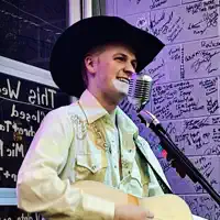 undefined을(를) 듣고, 뮤직 비디오를 보고, 약력을 읽고, 투어 일정 등을 확인하세요!