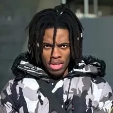 收听 Jay Season、观看音乐视频、阅读小传、查看巡演日期等 ！