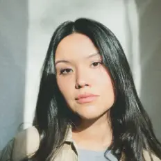 聆聽 Karina Ivanova、觀看音樂影片、閱讀小傳、查看巡演日期等！