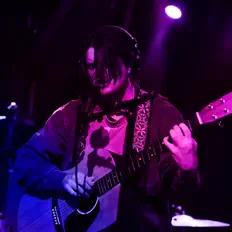 Dengarkan Stel Leo, tonton video musik, baca bio, lihat tanggal tur & lainnya!
