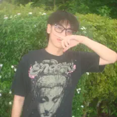 Ouça THAIBAN STAR, assista a videoclipes, leia a biografia, veja as datas das turnês e mais!