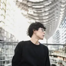 Ακούστε περιεχόμενο από Zakro, παρακολουθήστε μουσικά βίντεο, διαβάστε το βιογραφικό, δείτε ημερομηνίες περιοδείας, και πολλά ακόμη!