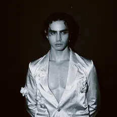 Listen to JAVVI ELIAS, watch music videos, read bio, see tour dates & more!