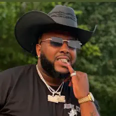 Dengarkan Poppa Hussein, tonton video musik, baca bio, lihat tanggal tur & lainnya!