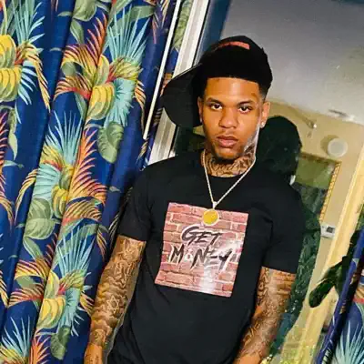 Listen to SG YUNG REE, watch music videos, read bio, see tour dates & more!