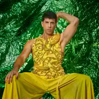 Ακούστε περιεχόμενο από undefined, παρακολουθήστε μουσικά βίντεο, διαβάστε το βιογραφικό, δείτε ημερομηνίες περιοδείας, και πολλά ακόμη!