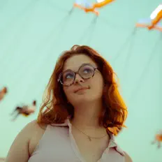 聆聽 Cat Merkle、觀看音樂影片、閱讀小傳、查看巡演日期等！