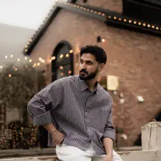 Poslechněte si interpreta Arsh Sembhi, sledujte hudební videa, přečtěte si životopis, podívejte se na data turné a další informace.