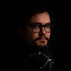 聆聽 Nicola Caminiti、觀看音樂影片、閱讀小傳、查看巡演日期等！