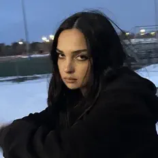 Ouve jeniverse, vê vídeos de música, lê a biografia, vê as datas da digressão e muito mais!