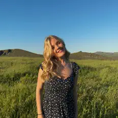 Ascolta Kiley Alexander, guarda video musicali, leggi la biografia, vedi le date del tour & altro!