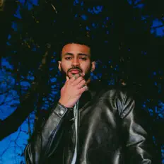 Posłuchaj wykonawcy Hollywood Ty, obejrzyj teledyski, przeczytaj biografię, zobacz daty tras koncertowych i nie tylko!