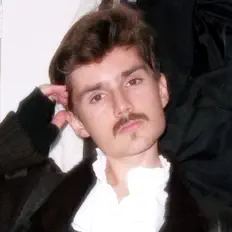 Dengarkan Riveira Bailey, tonton video musik, baca bio, lihat tanggal tur & lainnya!